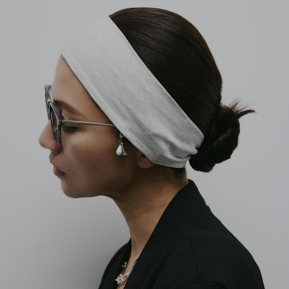 Smooth Fit Hairband With Charm