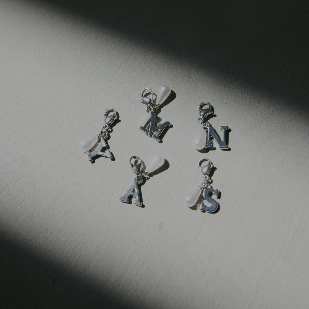 
                  
                    Smooth Fit Hairband With Charm
                  
                