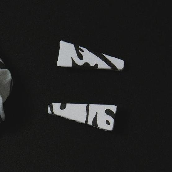 
                  
                    Sea Grass Scrunchie & Hairpin Set
                  
                