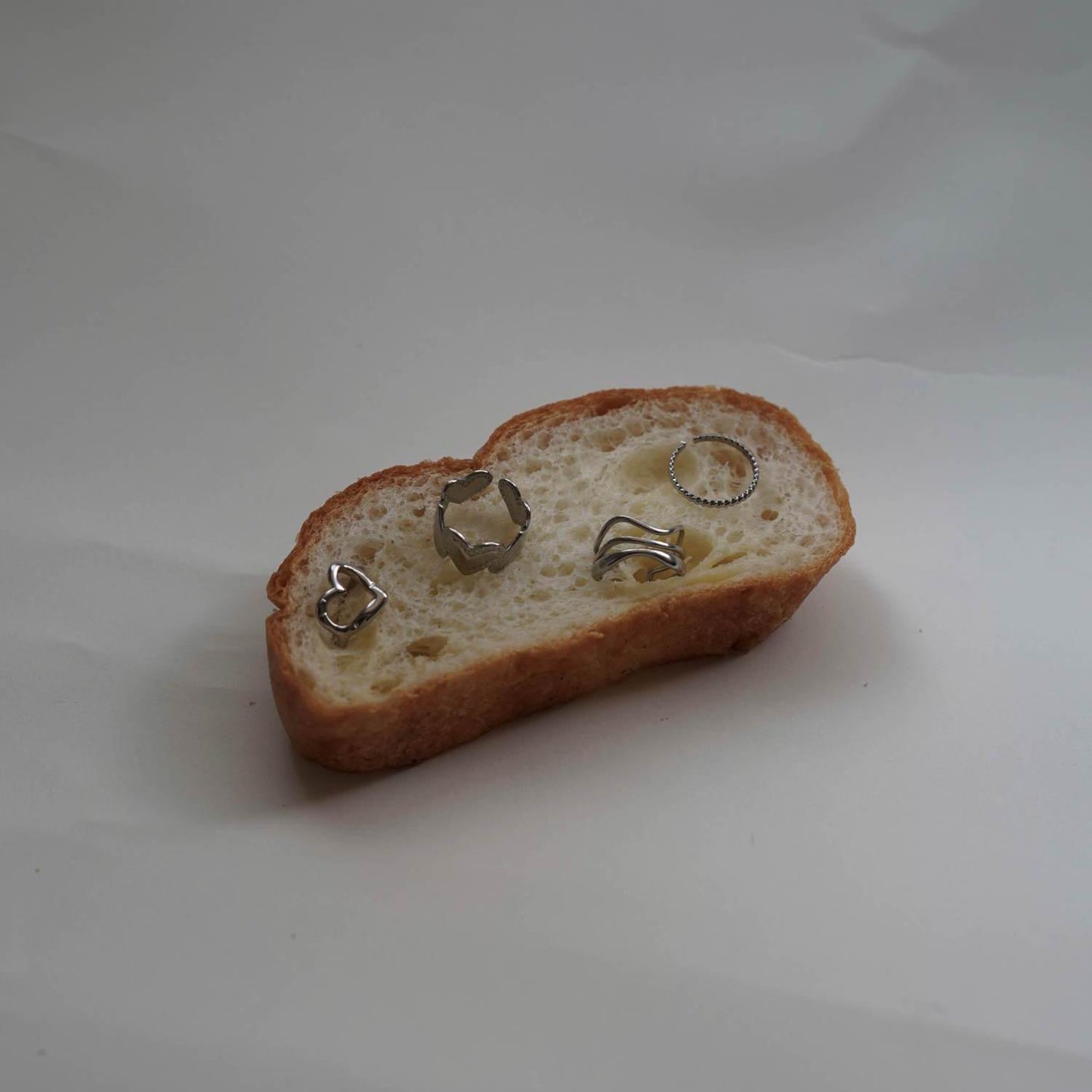 
                  
                    ツイストオープンリング
                  
                