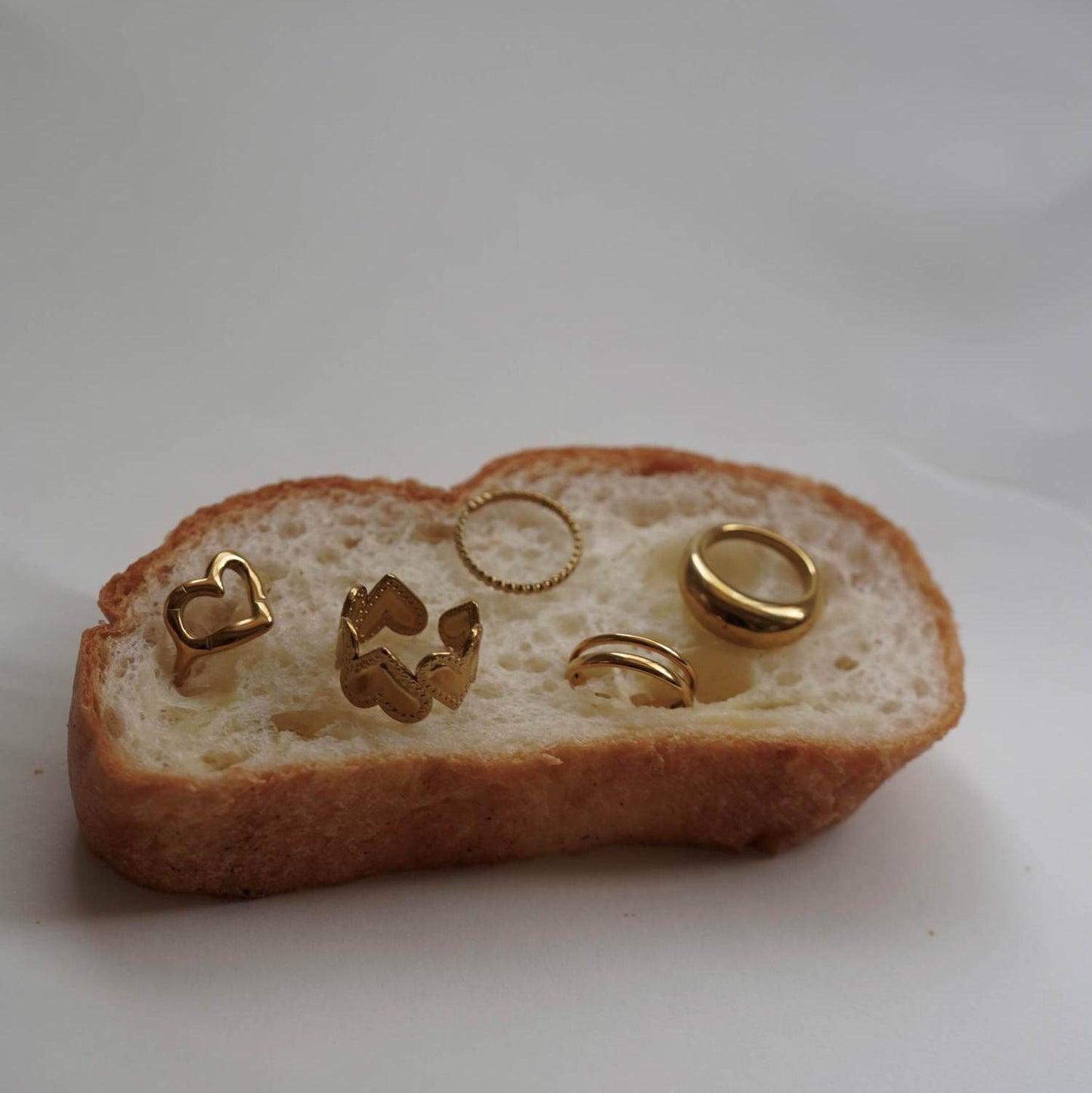 
                  
                    ハートオープンリング
                  
                