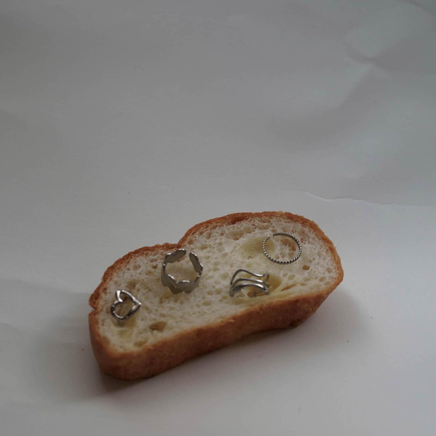 
                  
                    ハートオープンリング
                  
                