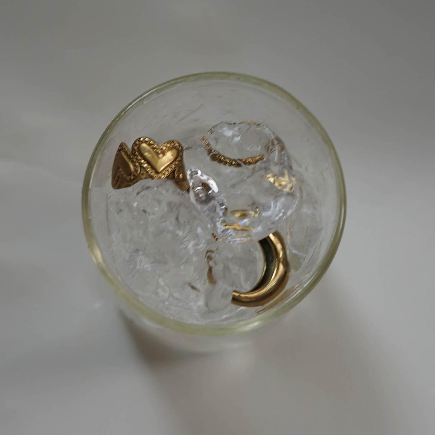 
                  
                    ツイストオープンリング
                  
                