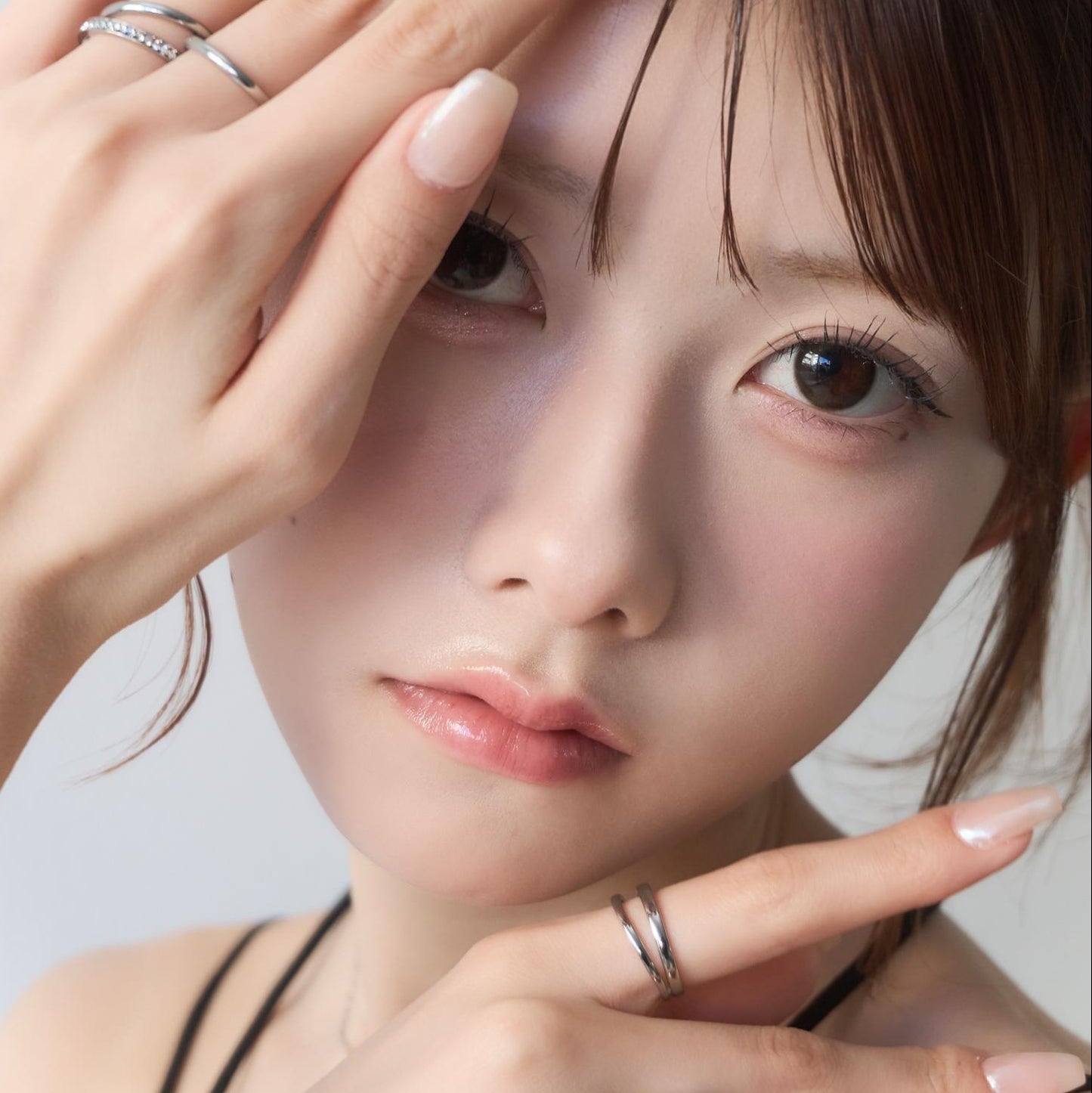 
                  
                    ダブルラインリング【AKB48 千葉恵里さん着用】
                  
                