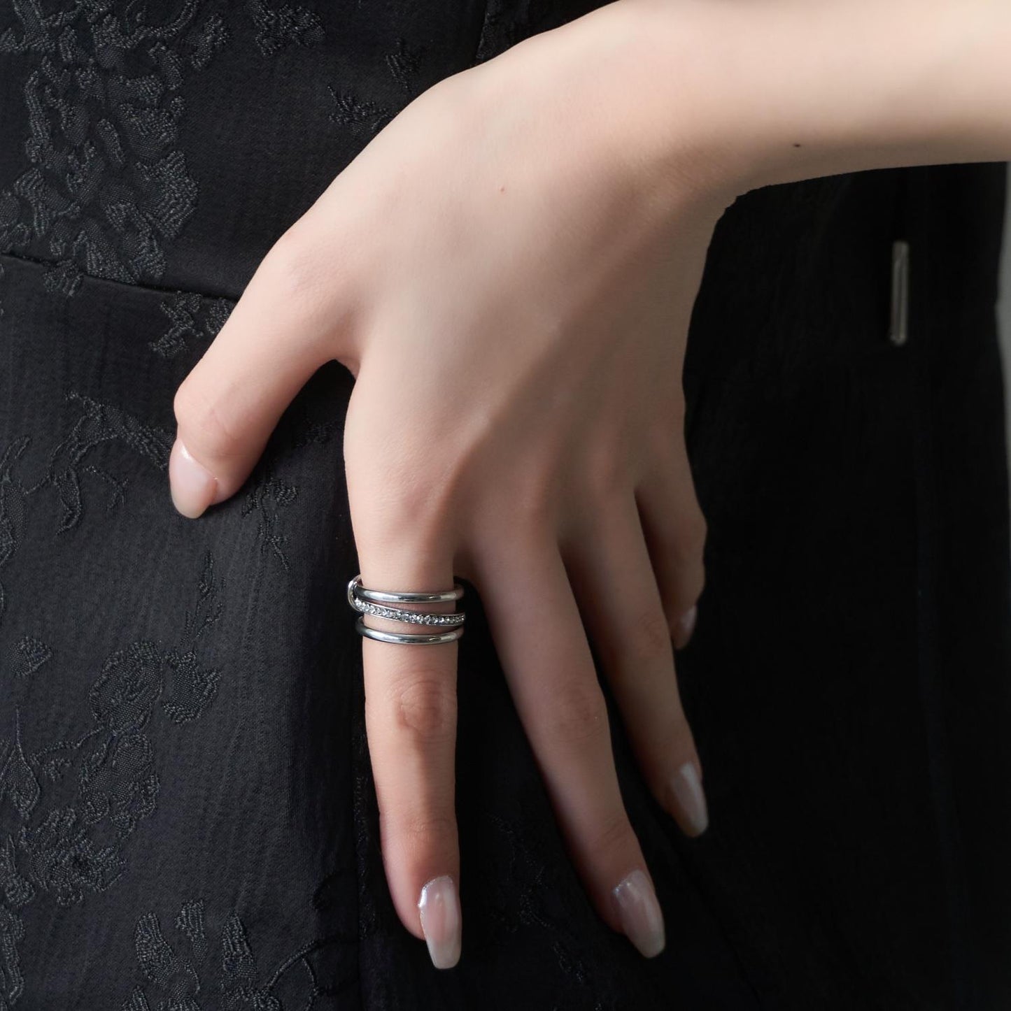 
                  
                    3連コネクテッドリング【AKB48 千葉恵里さん着用】
                  
                