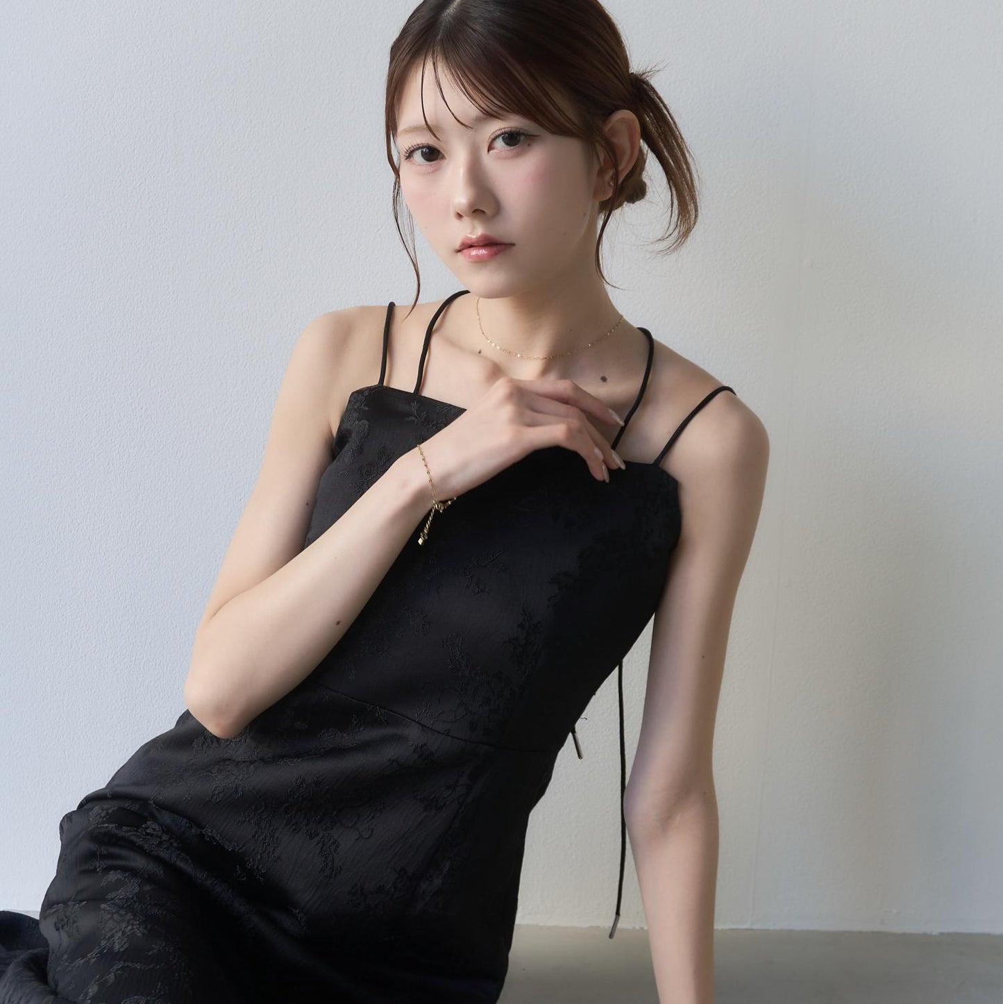 
                  
                    ペタルチェーンブレスレット【AKB48 千葉恵里さん着用】
                  
                