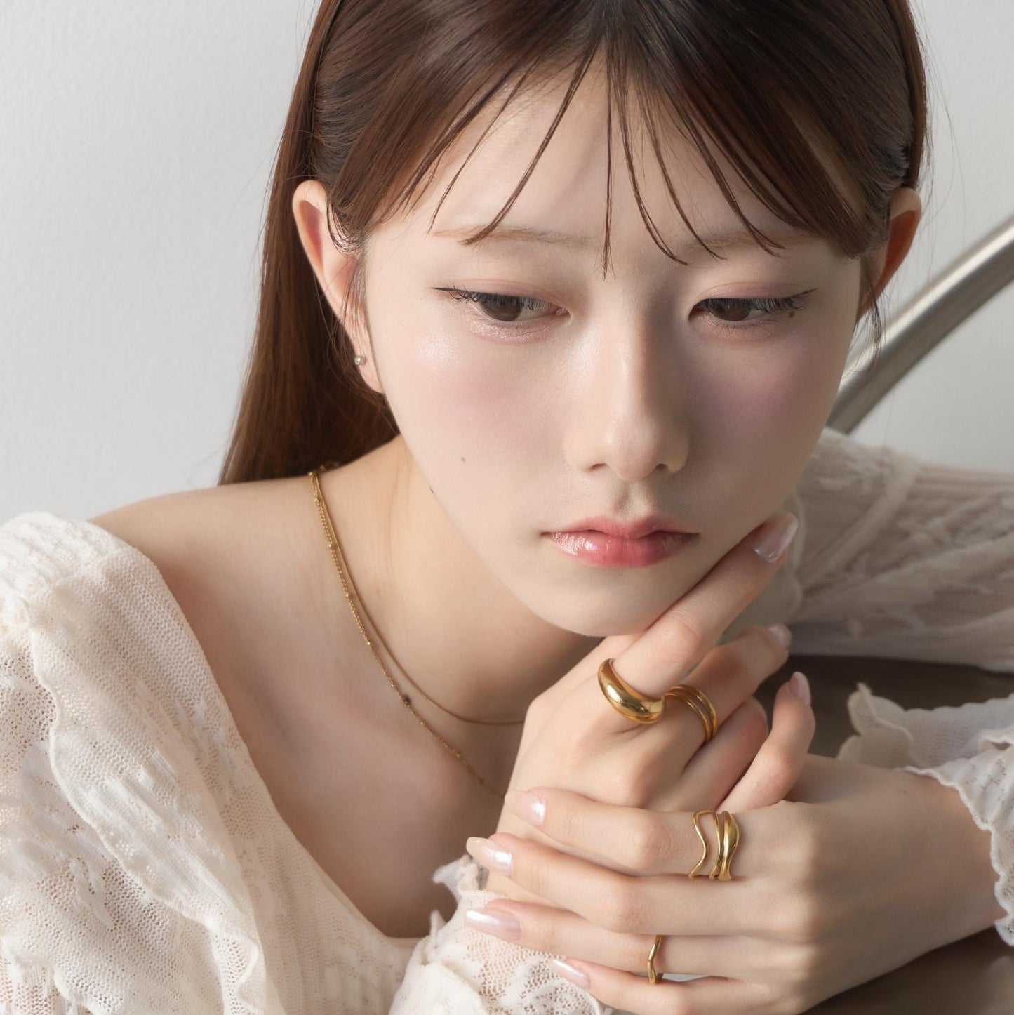 
                  
                    シンプル2連チェーンネックレス【AKB48 千葉恵里さん着用】
                  
                