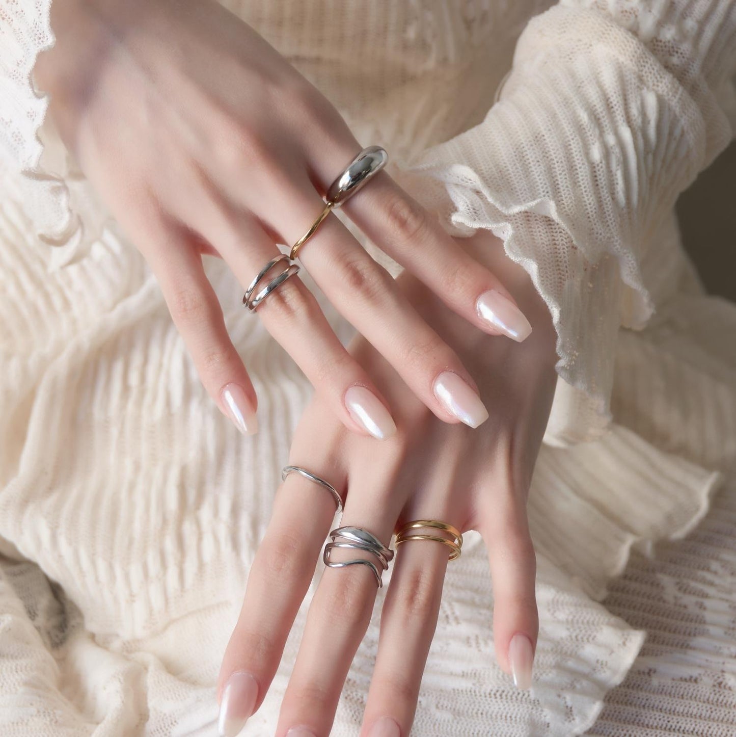 
                  
                    マルチラインリング【AKB48 千葉恵里さん着用】
                  
                