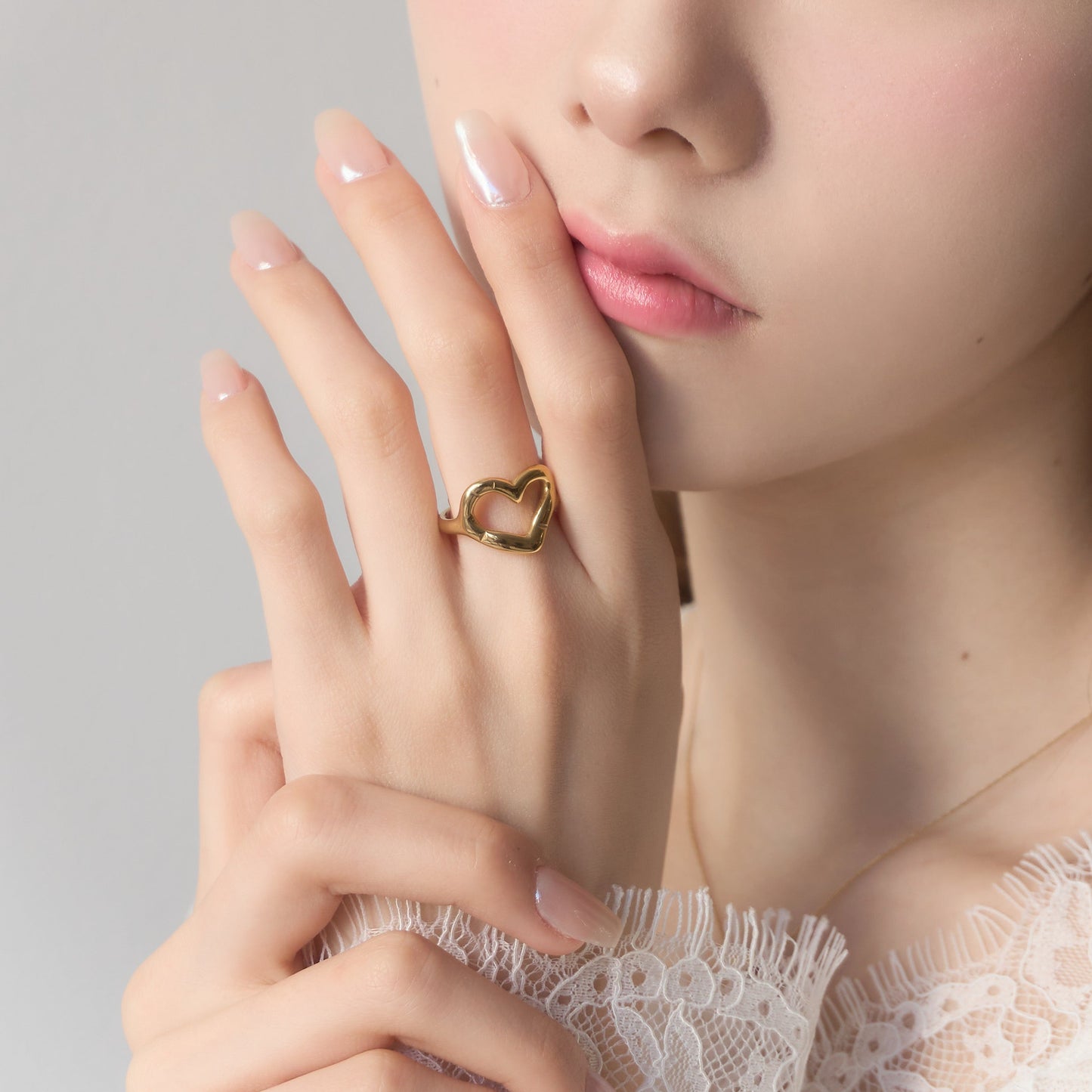 
                  
                    ハートモチーフリング【AKB48 千葉恵里さん着用】
                  
                