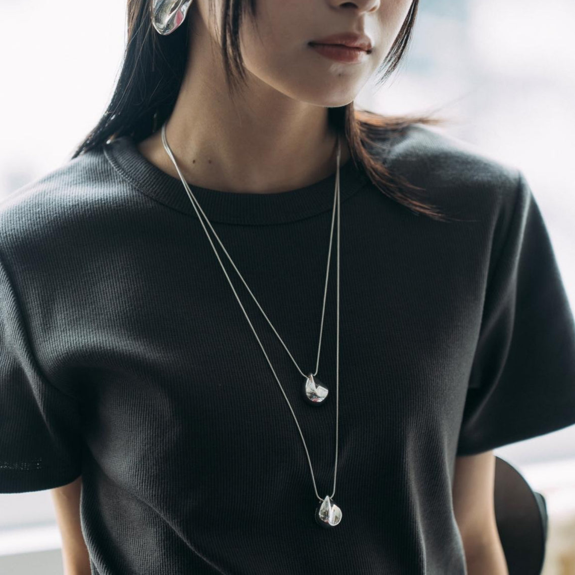 
                  
                    Smooth D Motif Necklace
                  
                