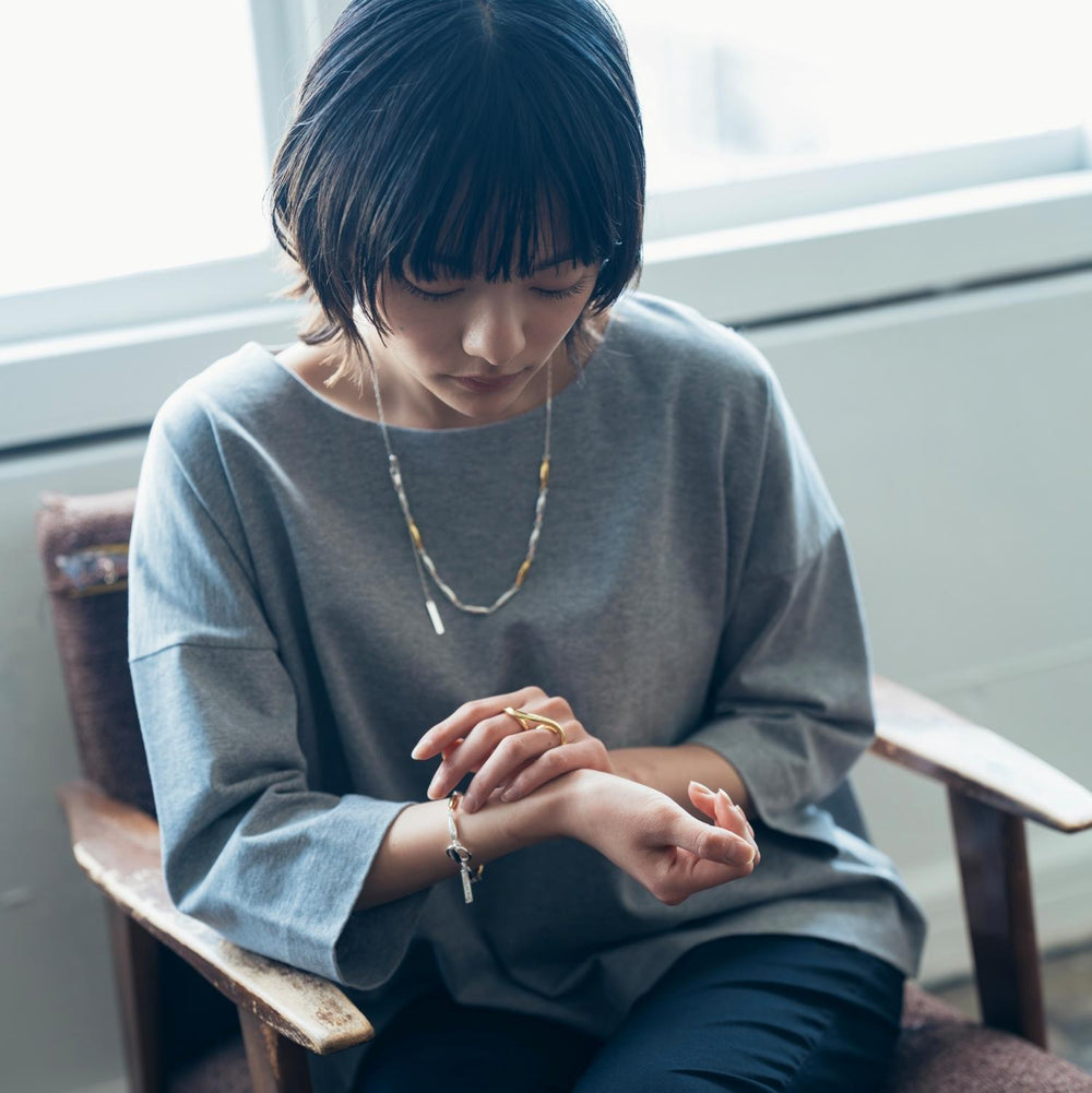 Plump Motif Bracelet