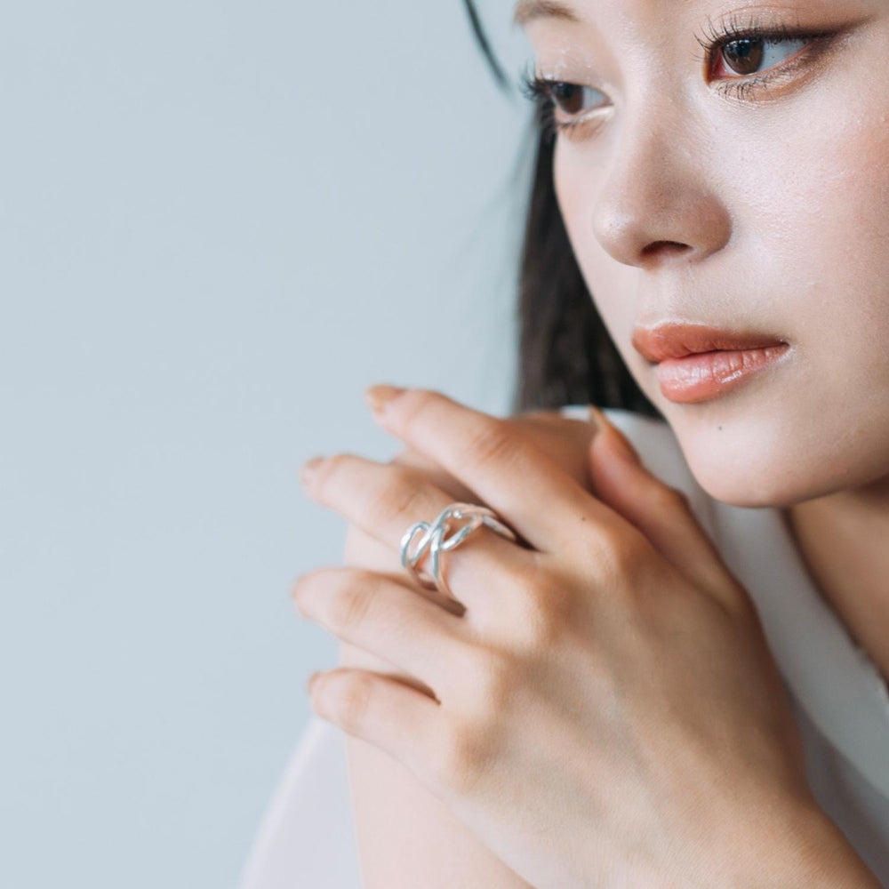 
                  
                    Ambiguousline Ring
                  
                