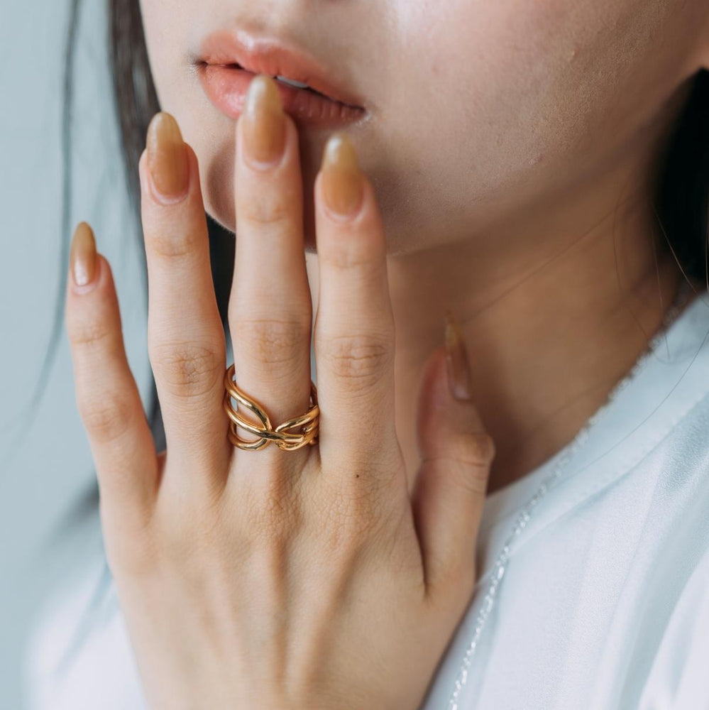 
                  
                    Ambiguousline Ring
                  
                