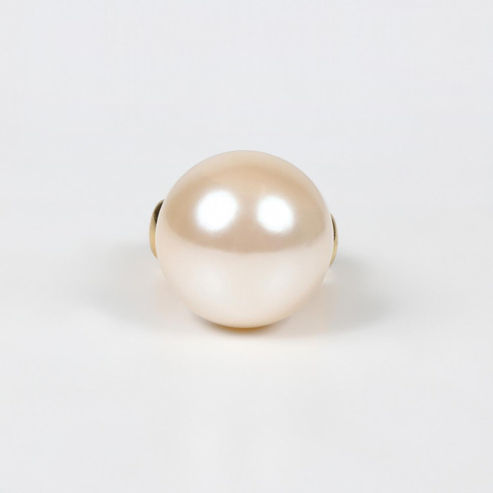 
                  
                    Big Pearl Ring
                  
                