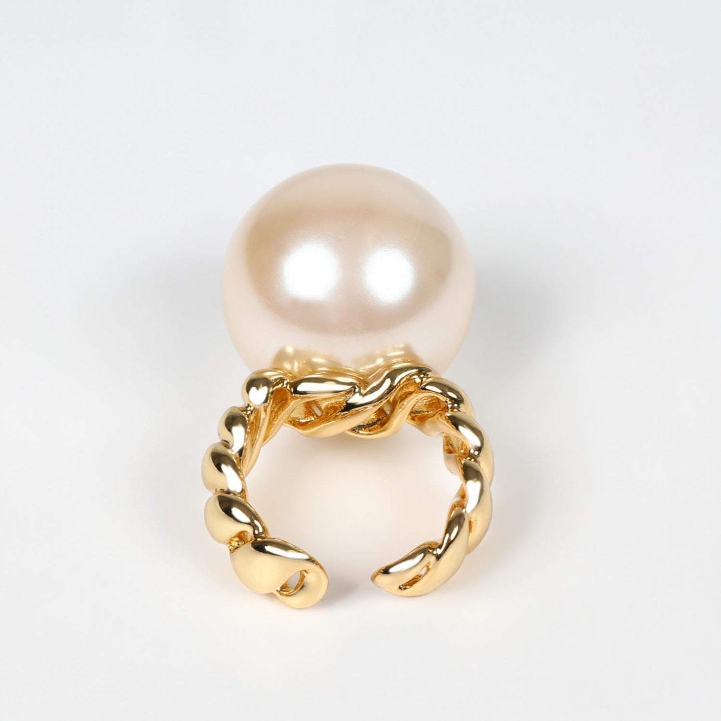 
                  
                    Big Pearl Ring
                  
                