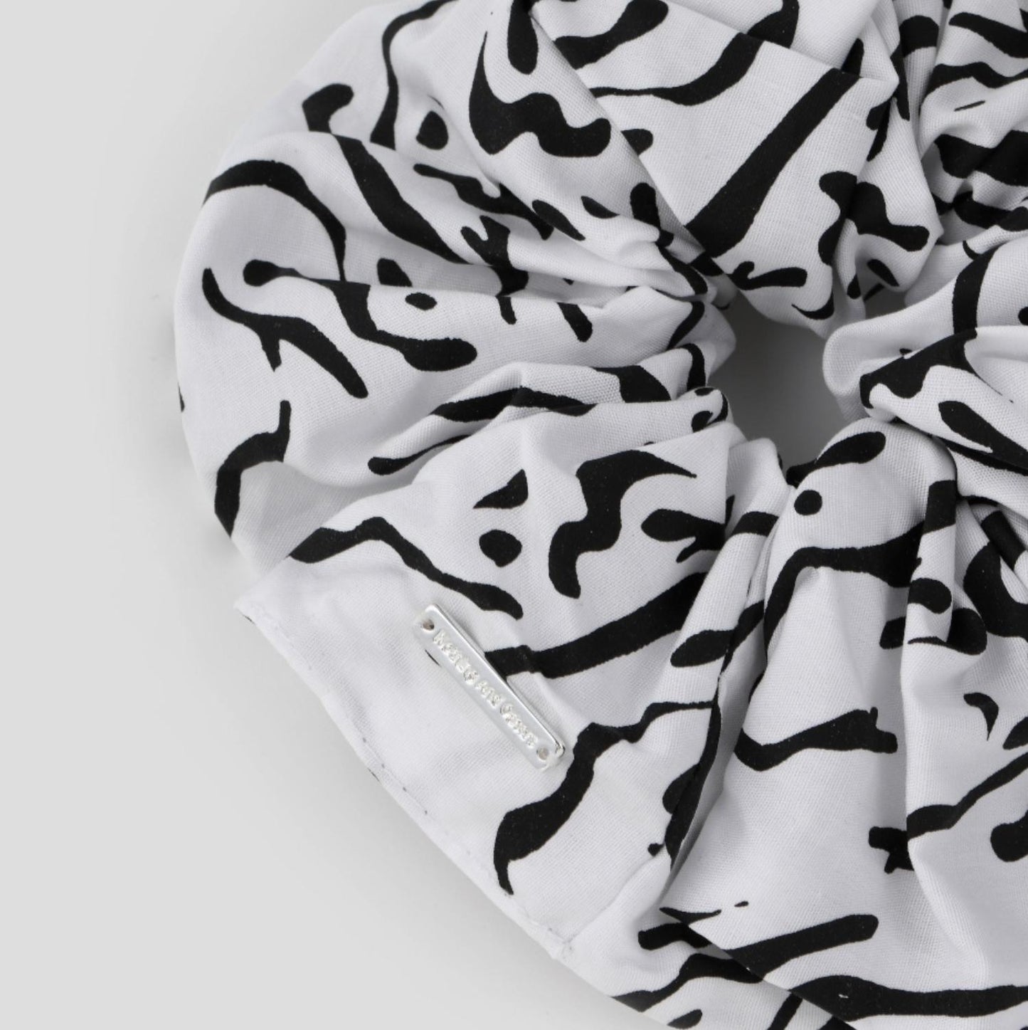 
                  
                    Sea Grass Scrunchie & Hairpin Set
                  
                