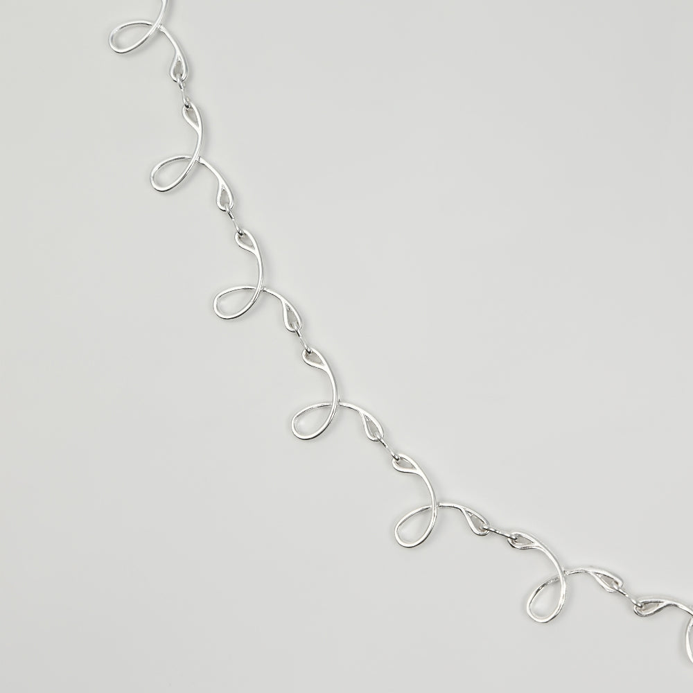 Twirled Necklace