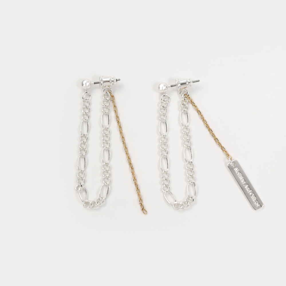
                  
                    Swaying Chain Pierce
                  
                