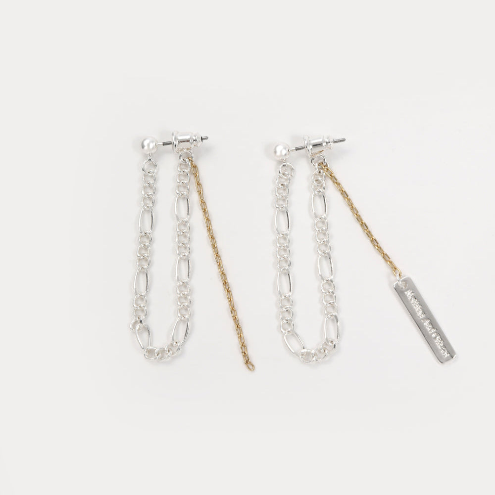 
                  
                    Swaying Chain Pierce
                  
                