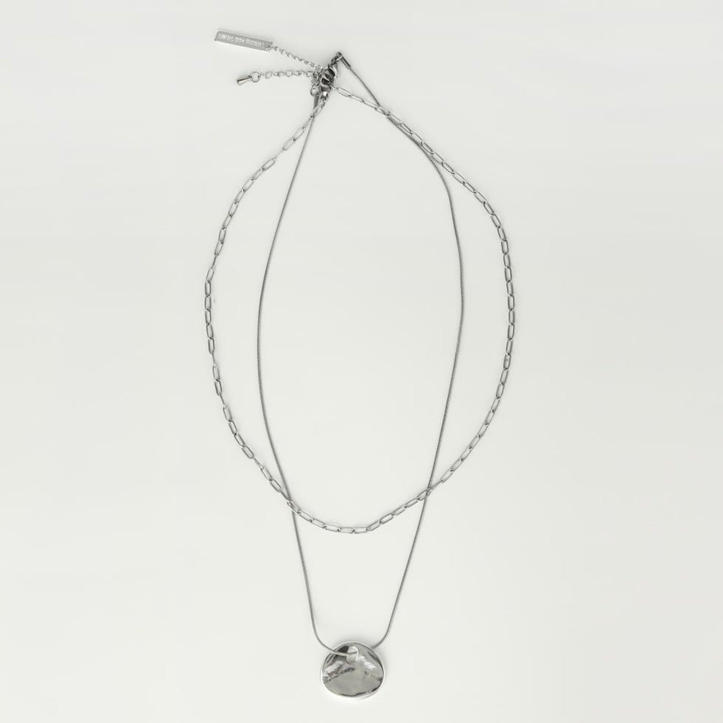 
                  
                    W stainless chain Necklace
                  
                