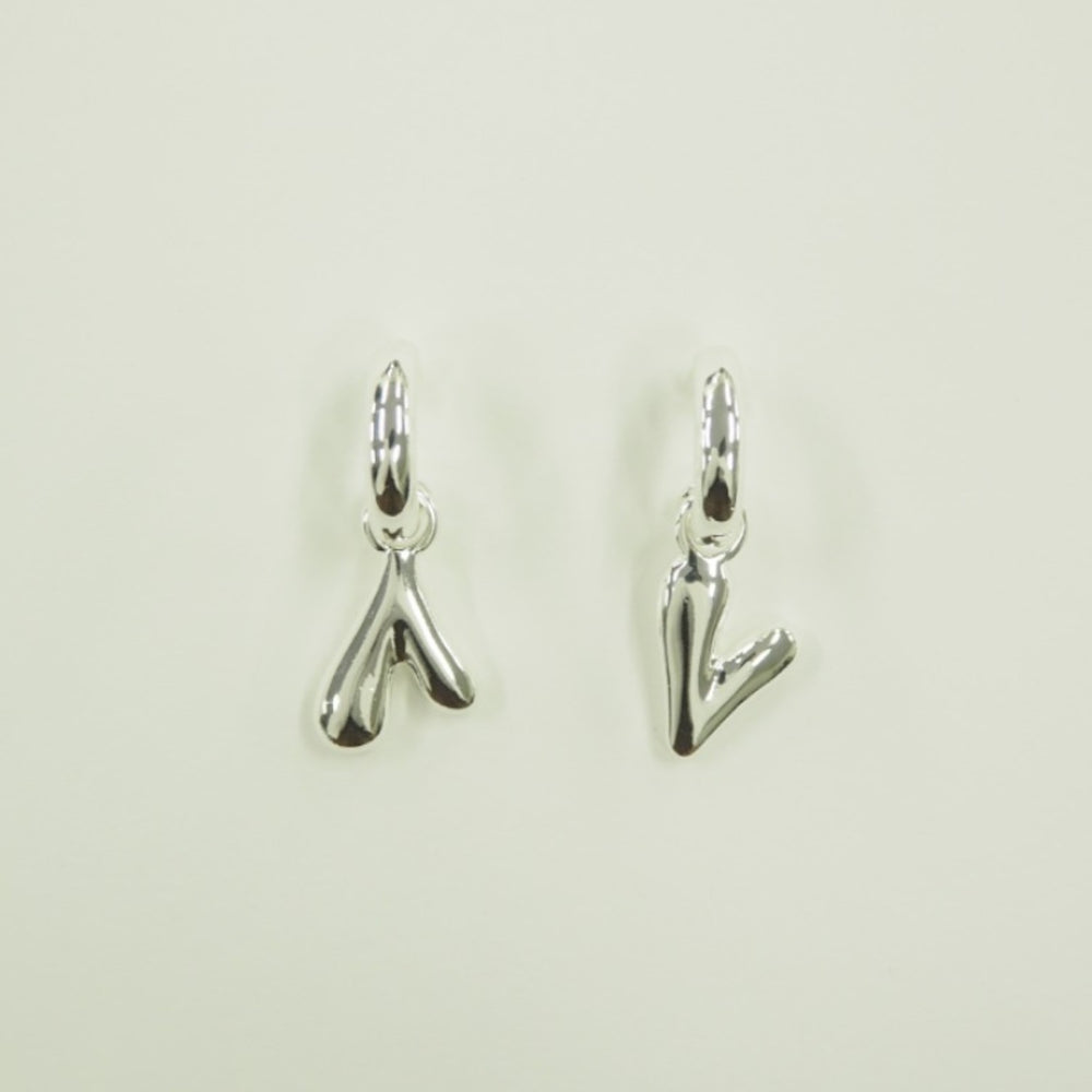 
                  
                    Reverse Heart Pierce 
                  
                