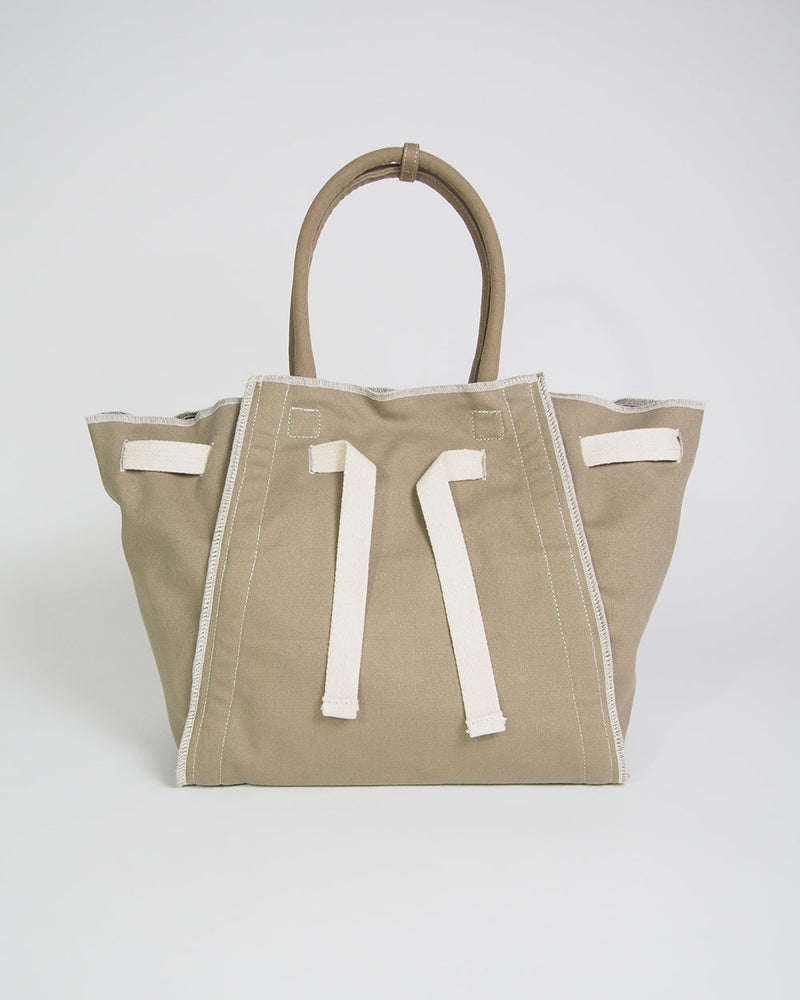 
                  
                    RECYCLED CANVAS belt tote (L)
                  
                