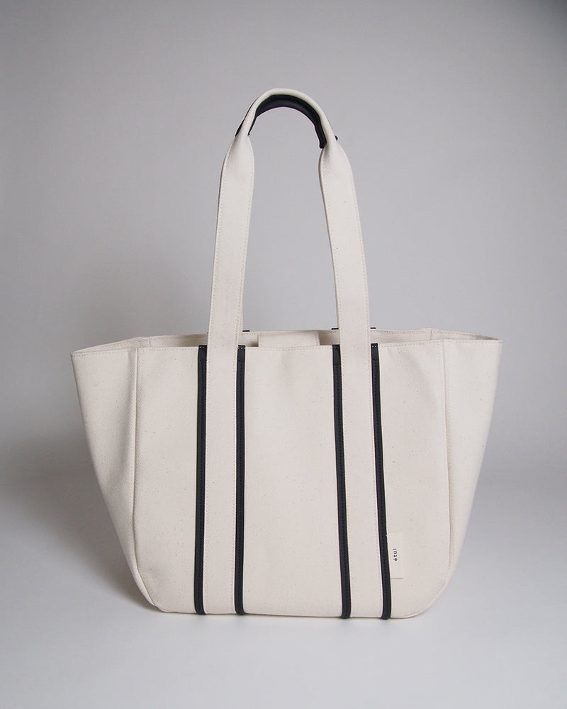 
                  
                    RECYCLED CANVAS line tote (L)
                  
                