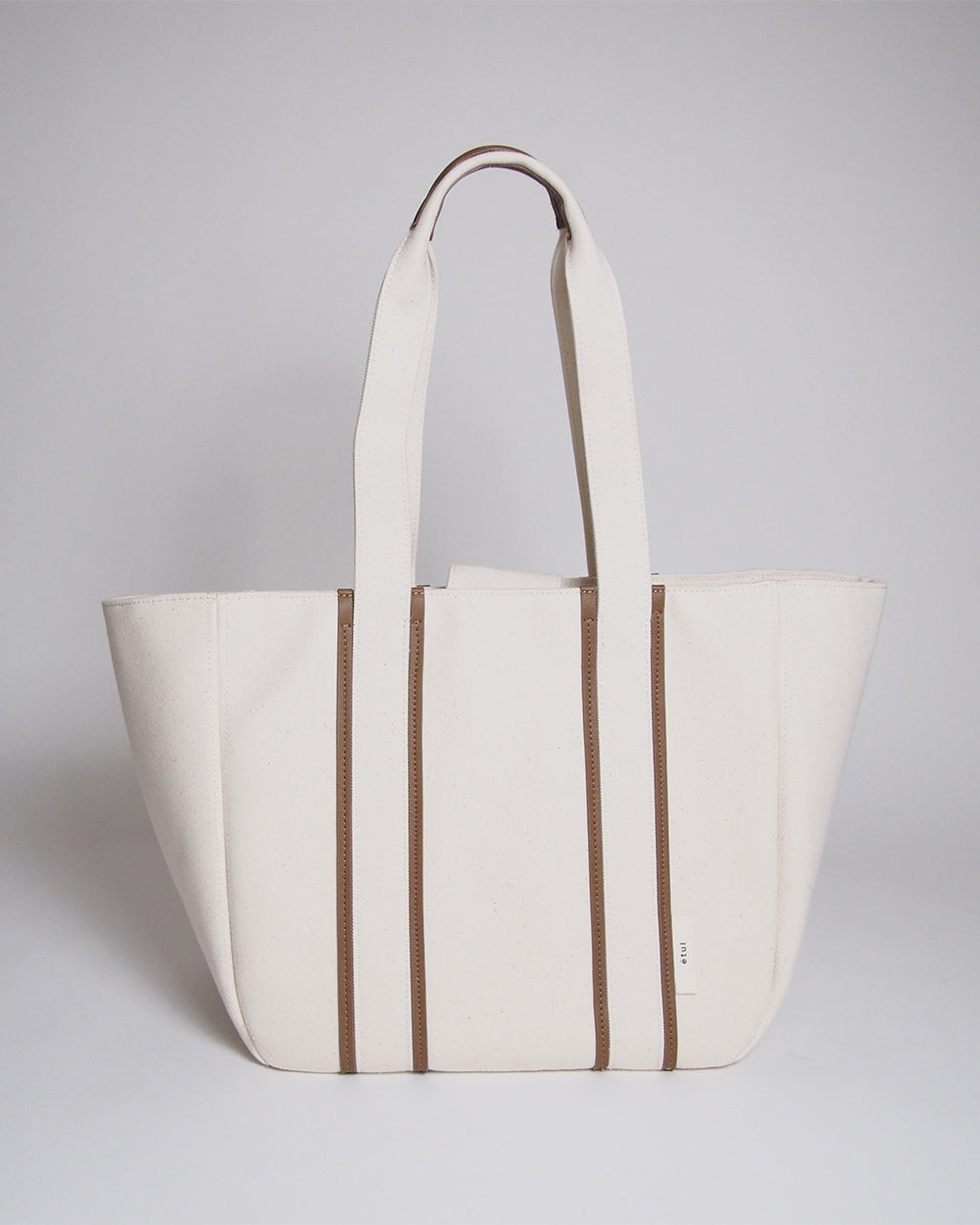 
                  
                    RECYCLED CANVAS line tote (L)
                  
                