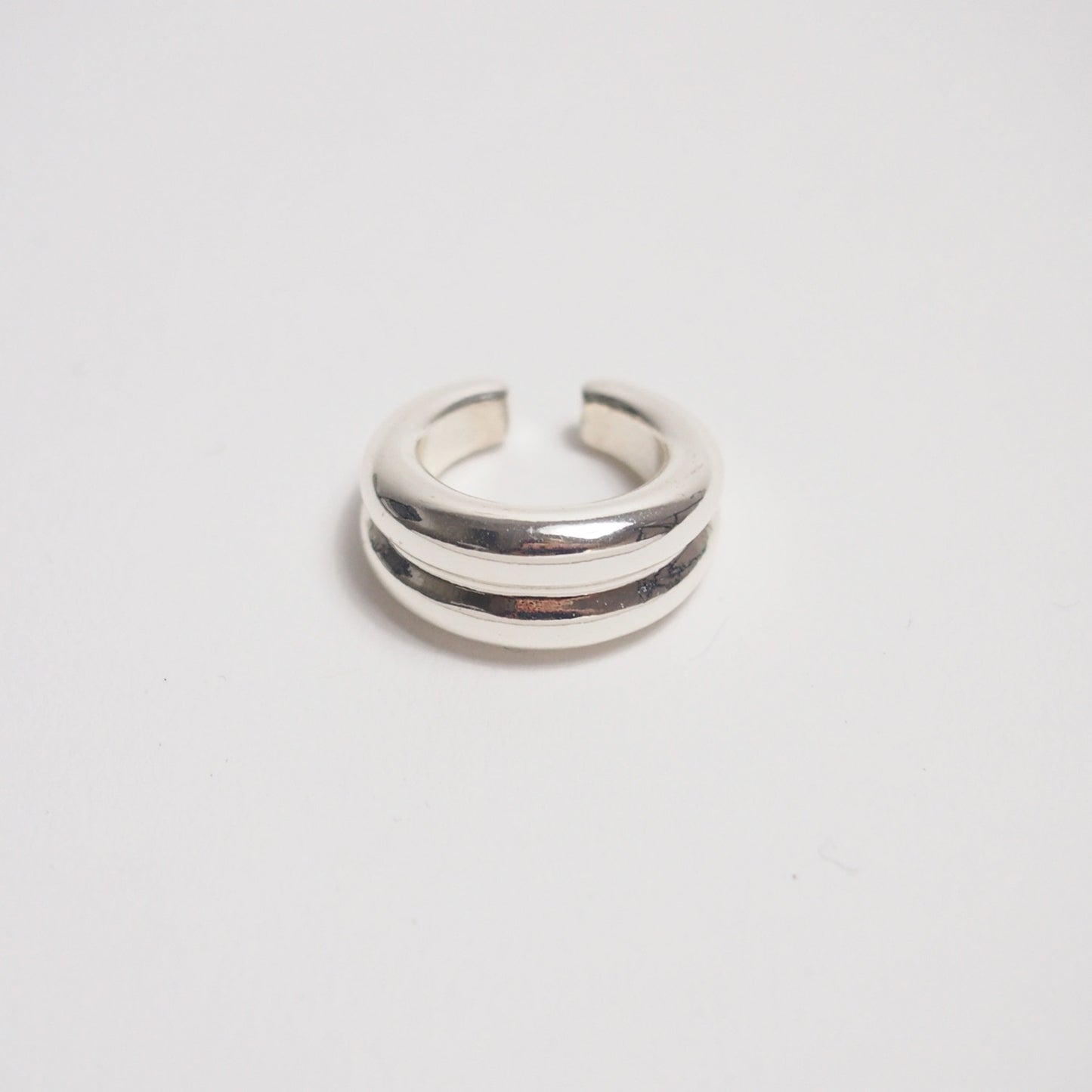 
                  
                    Double moco Earcuff
                  
                