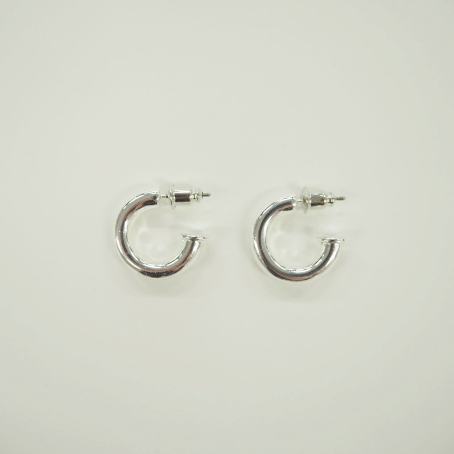 
                  
                    Reverse Heart Pierce 
                  
                