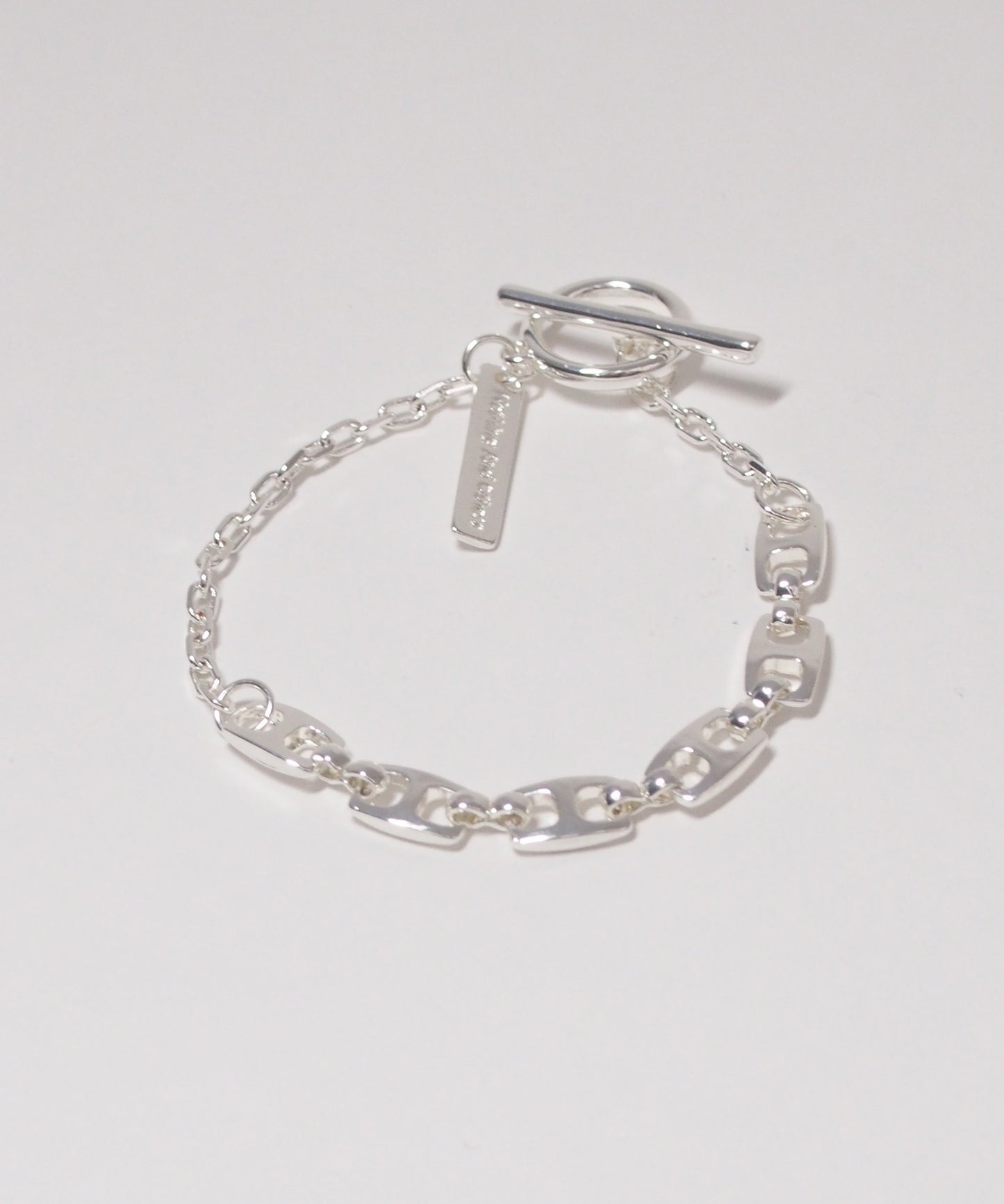 
                  
                    Square Chain bracelet
                  
                
