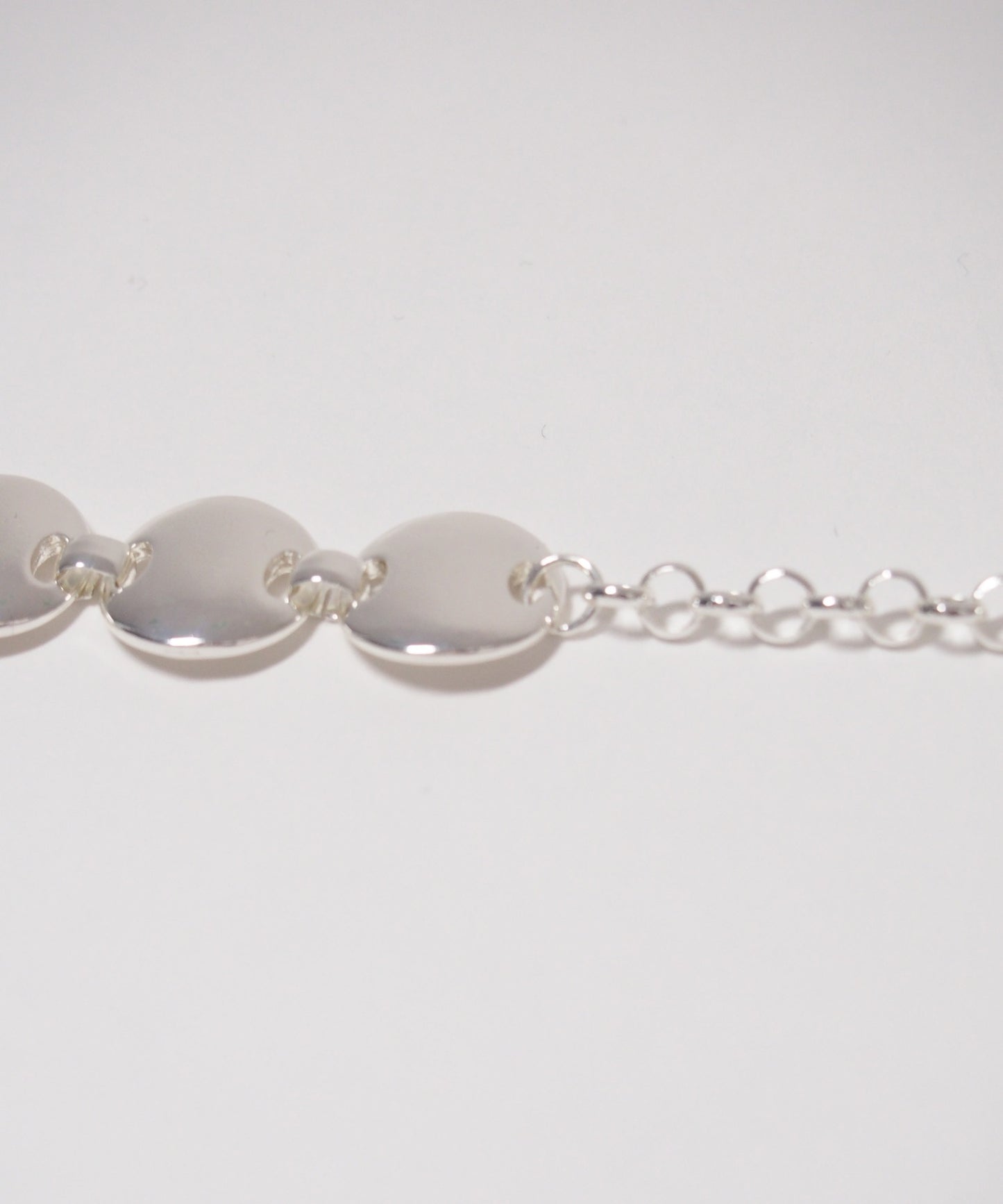 
                  
                    Circle Chain bracelet
                  
                