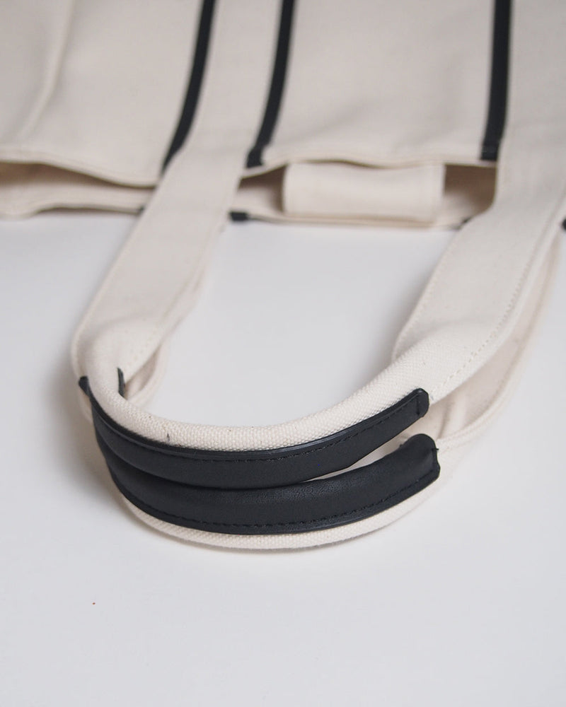 
                  
                    RECYCLED CANVAS line tote (L)
                  
                