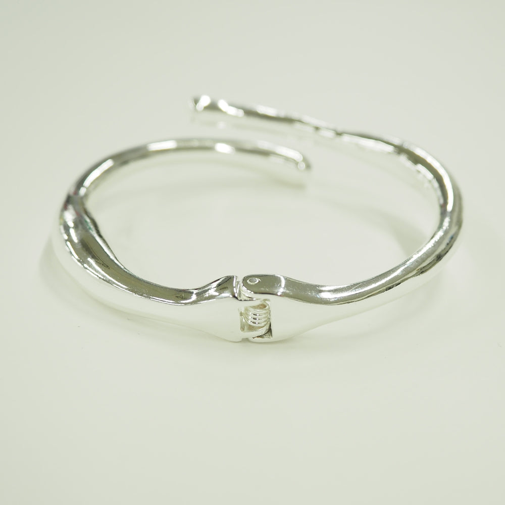 Nuance Line Arm Bangle – Donnaruma