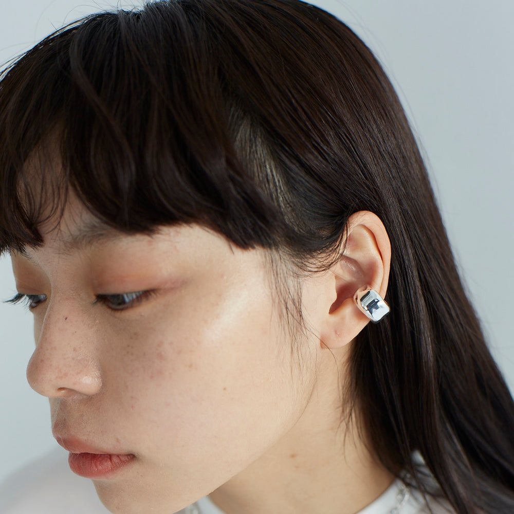 
                  
                    Smooth Earcuff
                  
                