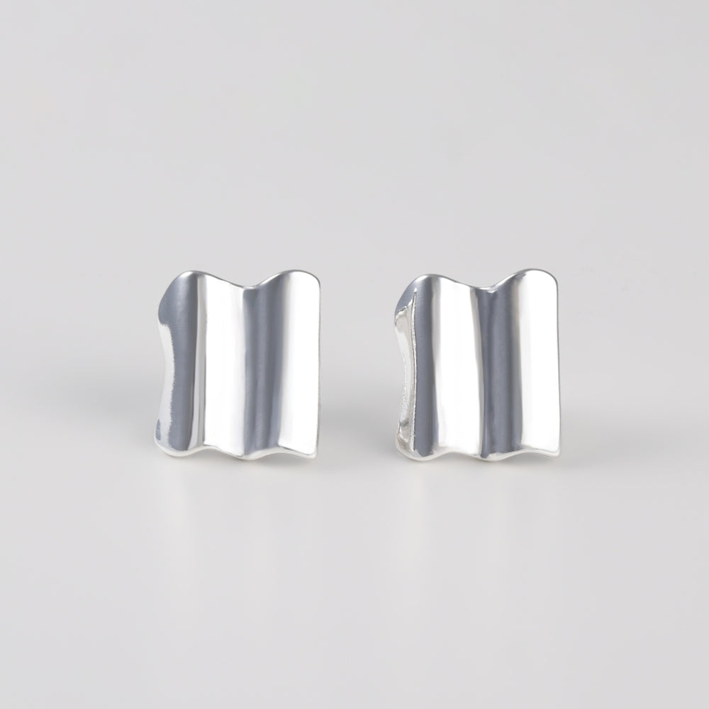 
                  
                    Wave square Earring
                  
                