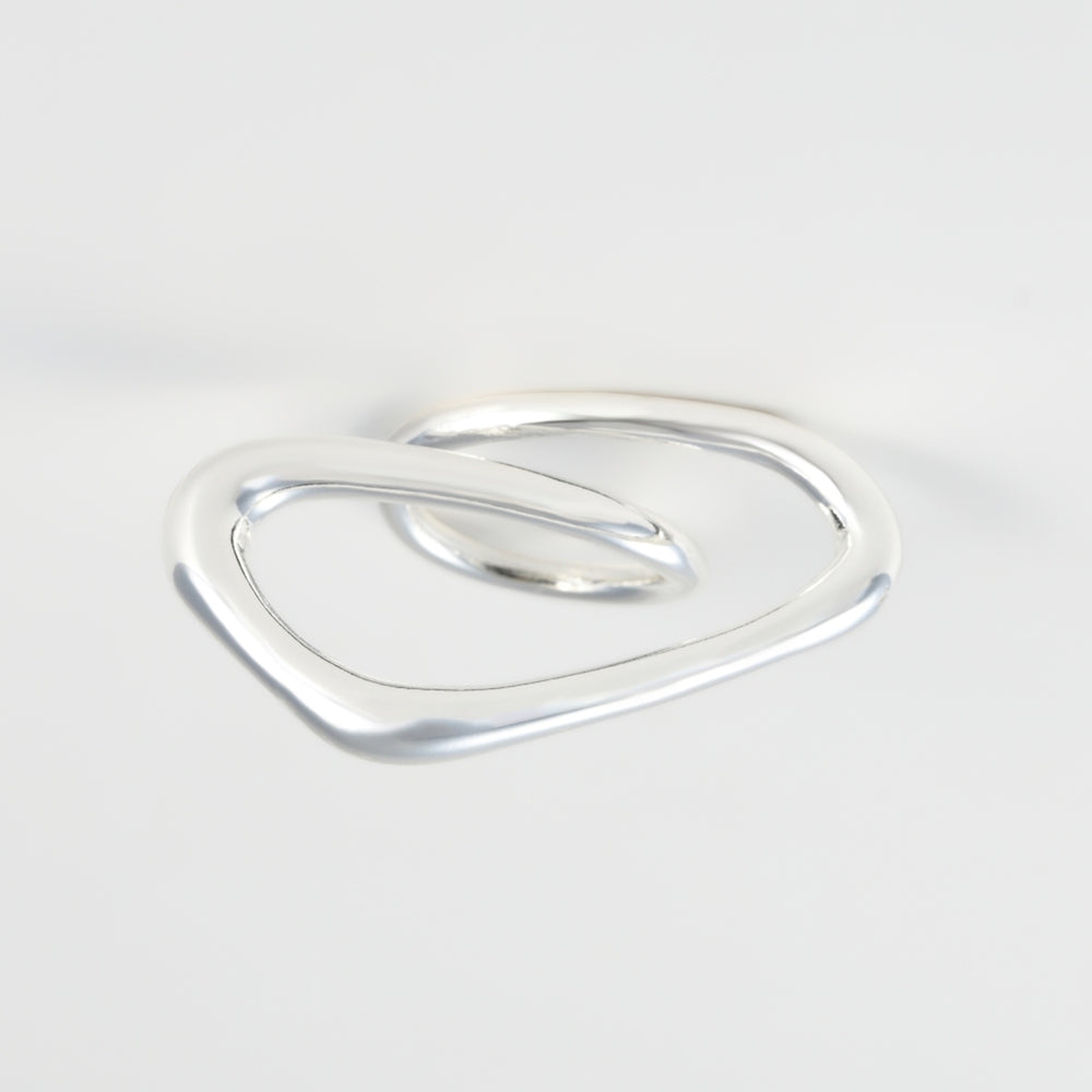 
                  
                    Nuance line triangle Ring
                  
                